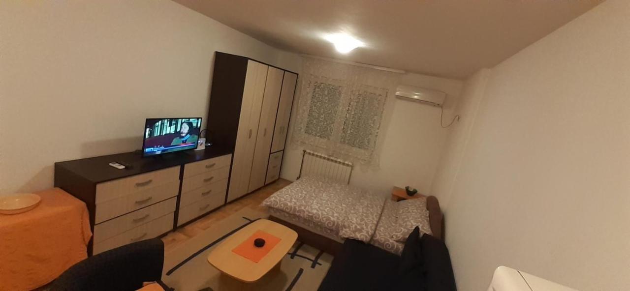 Apartament Sirmijum Hause Sremska Mitrovica Zewnętrze zdjęcie